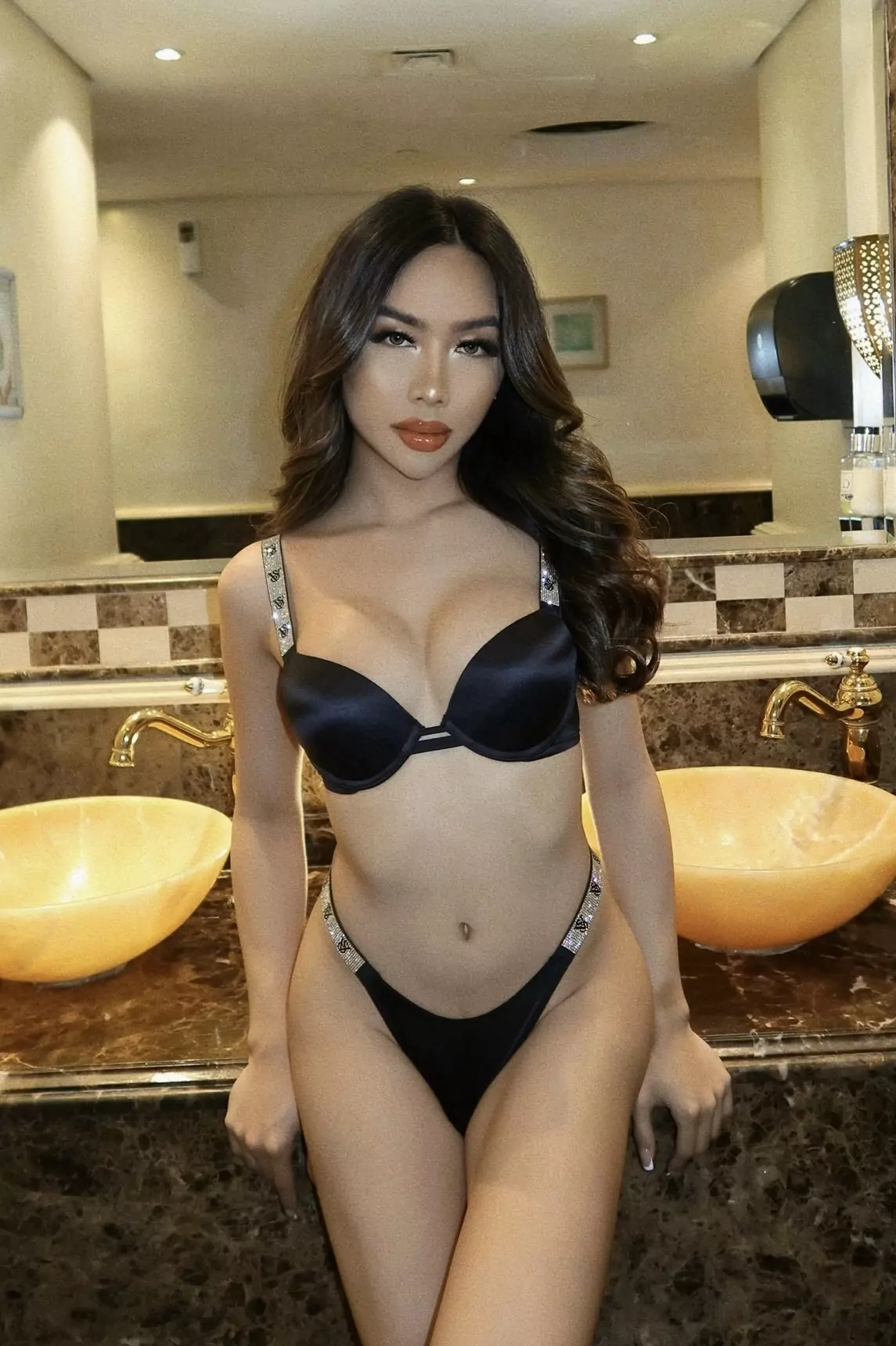 Shemale Missy - Image 14