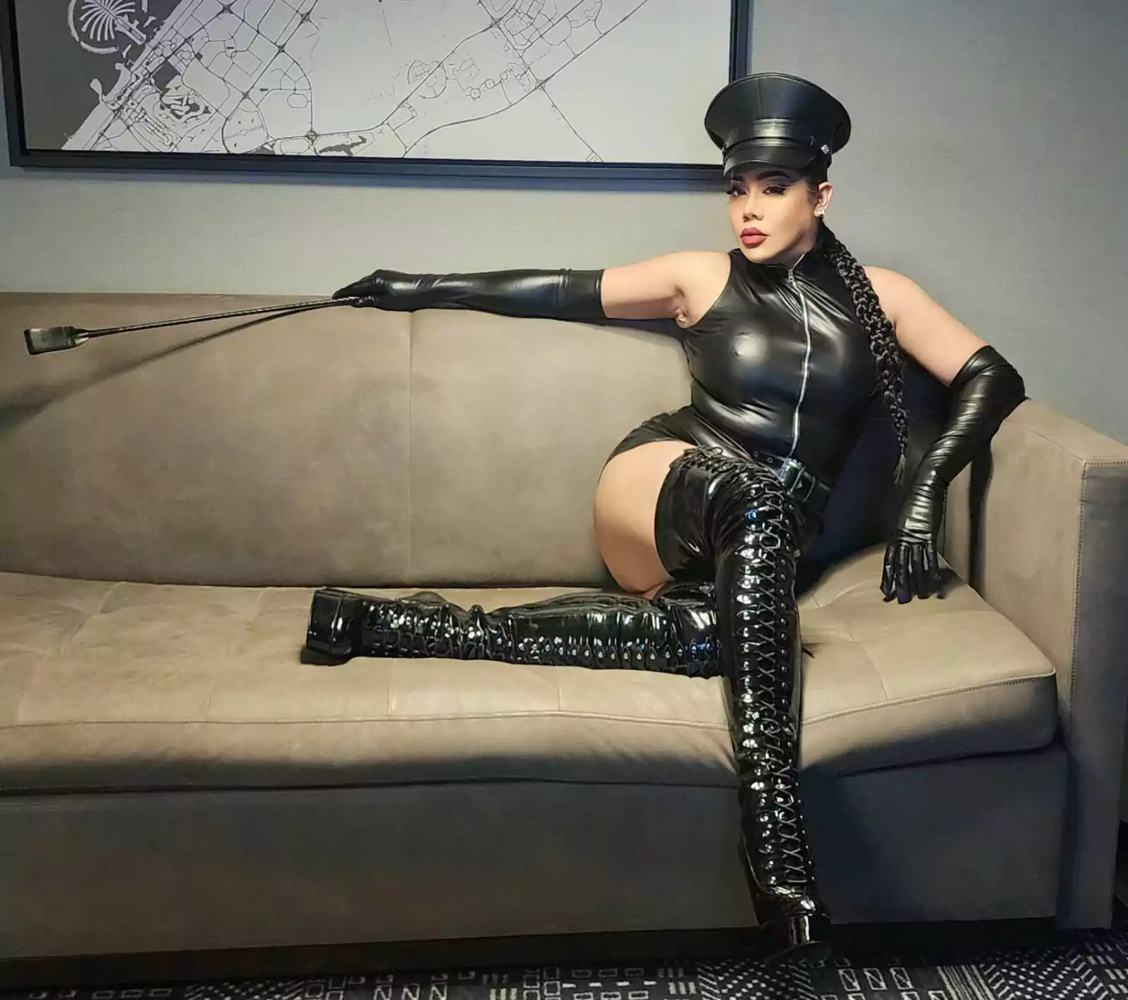 TS Mistress Regina - Image 7